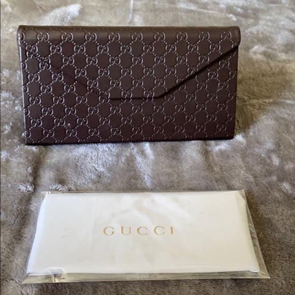 Gucci • Unisex Round Sunglasses - Picture 2 of 8